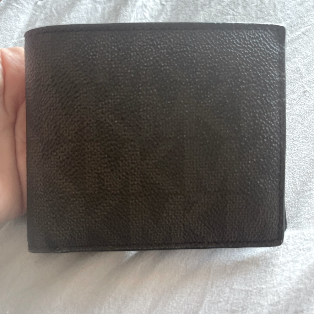 Micheal kors mens bifold wallet
